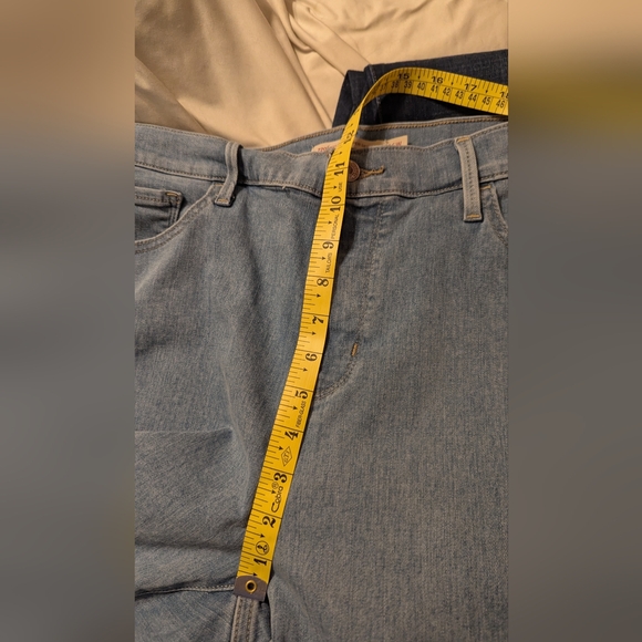 Levi's 720 High Waist Super Skinny Capri Light Blue Jeans  - Women's Size 16W - Picture 8 of 8